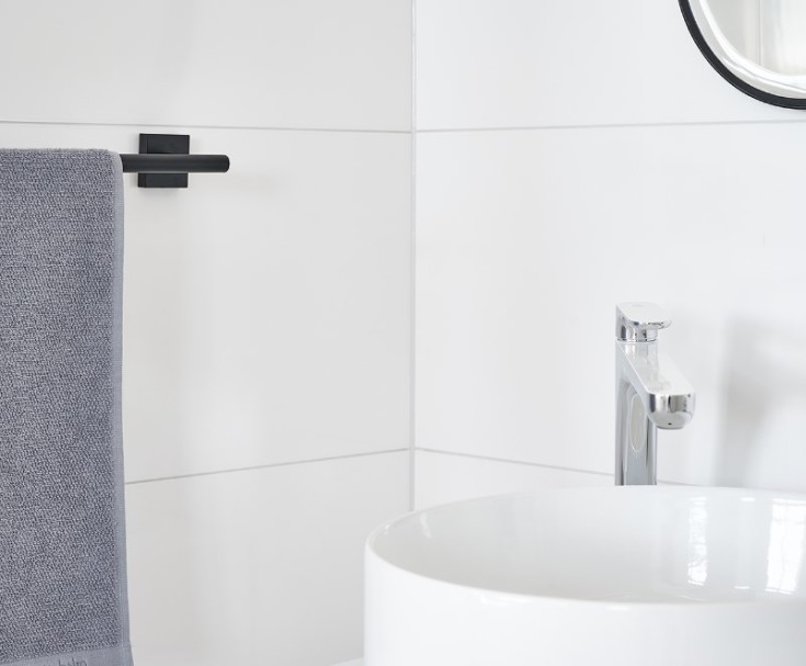 Smedbo House håndklædestang, 64,8 cm, mat sort