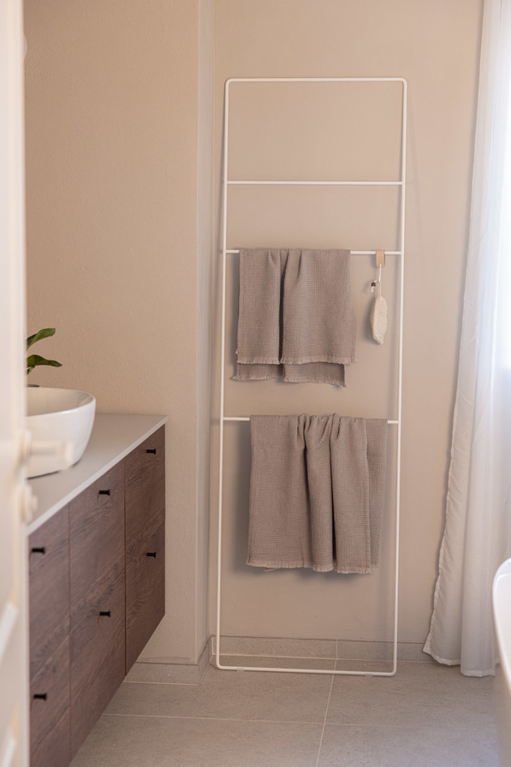 Metallbude Estina håndkleholder, 55 cm, hvit