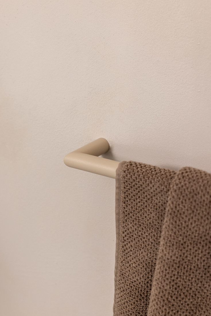 Metallbude Vana håndklædestang, 105 cm, beige