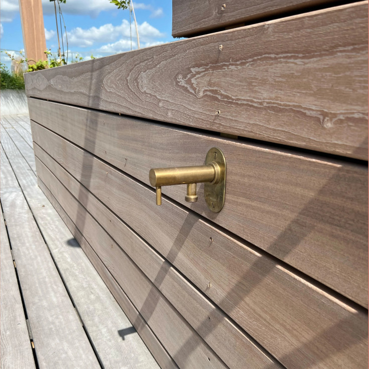 Frostline Eqi Wall utomhuskran, för 150-350 cm vägg, mässing