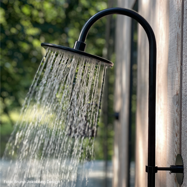 Frostline Duo væghængt udendørsbruser, til 15-35 cm væg, mat sort