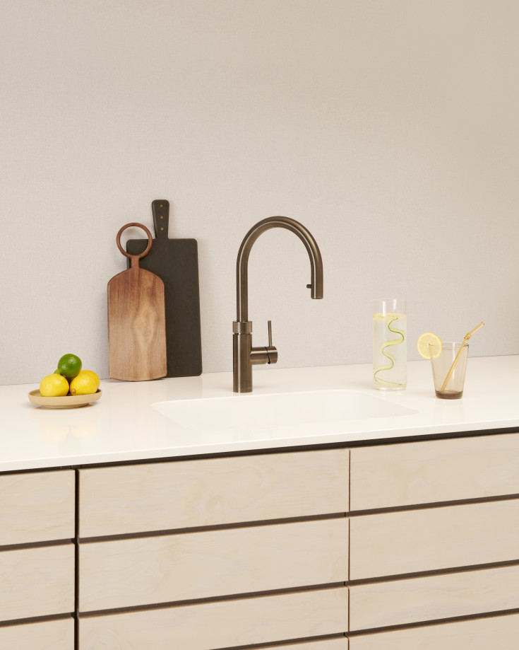 Quooker Flex kjøkkenkran med kokende vann og uttrekkbar tut, sort krom
