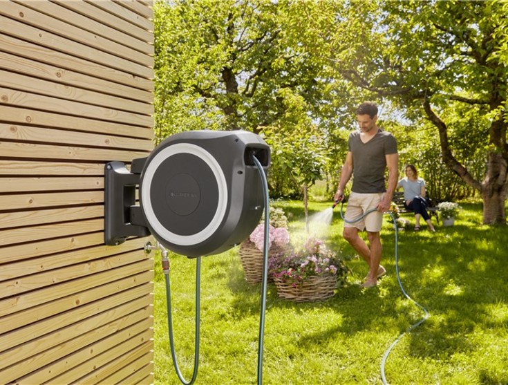 Gardena RollUp slangeboks, automatisk opprulling, 35 m, veggmontert
