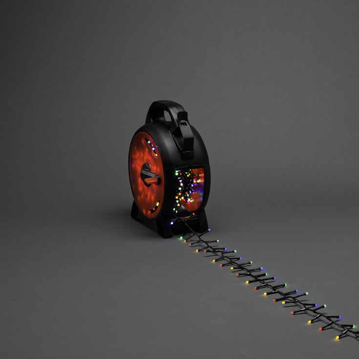 Konstsmide Cluster lyslenke utendørs på kabeltrommel, 600 fargede lys, 13,18 meter