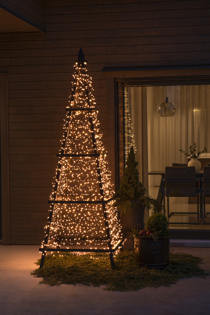 Konstsmide Cluster lyslenke utendørs, 2000 ravfargede lys, 43,98 meter