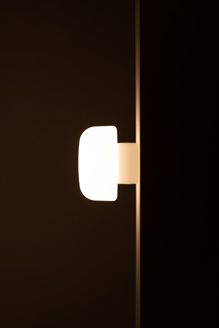 Ifö Electric Solenne loft-/væglampe, hvid, Ø21 cm