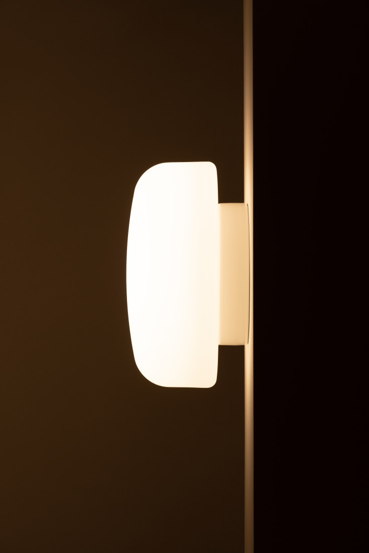 Ifö Electric Solenne loft-/væglampe, hvid, Ø36 cm