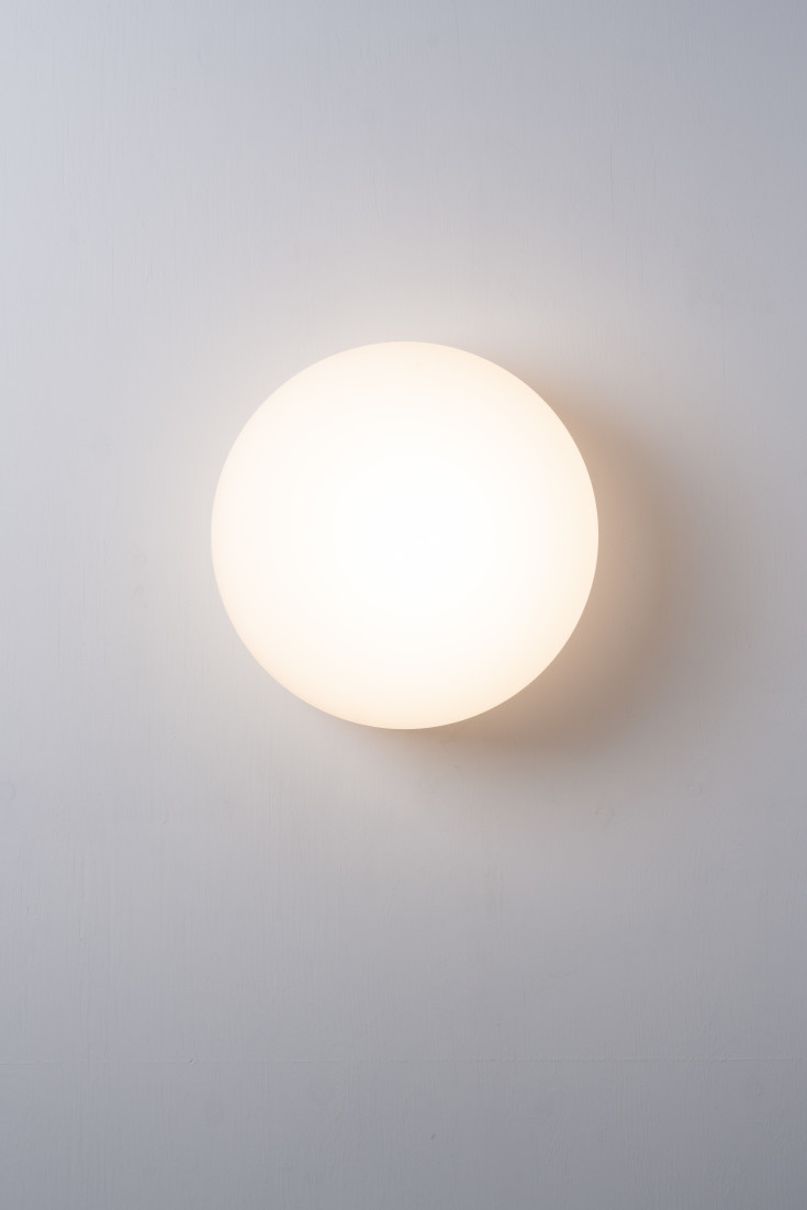 Ifö Electric Solenne loft-/væglampe, hvid, Ø36 cm