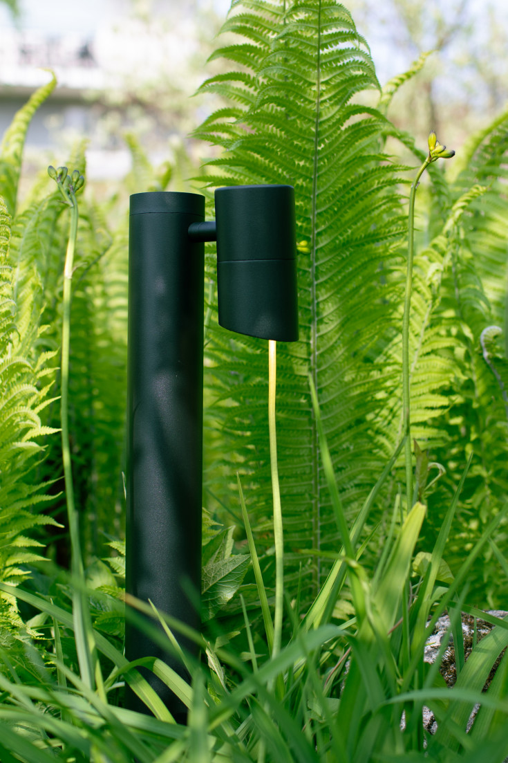 GARDEN 24 Bedlampe Cylinder 1L sort