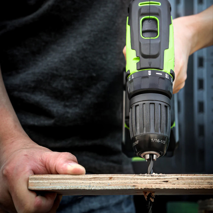 Greenworks skrutrekker 24V, 35 nm, med batteri og lader