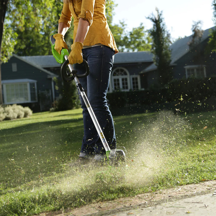 Greenworks grästrimmer 40V, frontmonterad. 30 cm, med batteri och laddare