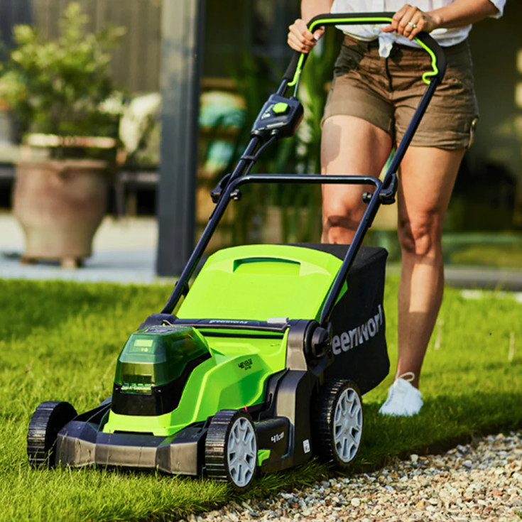 Greenworks gressklipper 24V, 41 cm, med batterier og lader