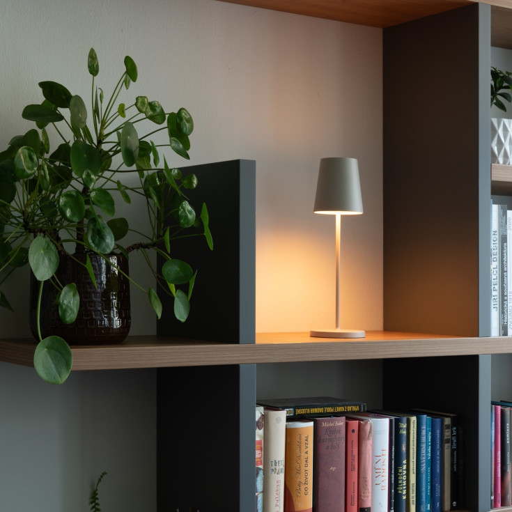 SLV Vinolina Two uppladningsbar bordslampa, vit