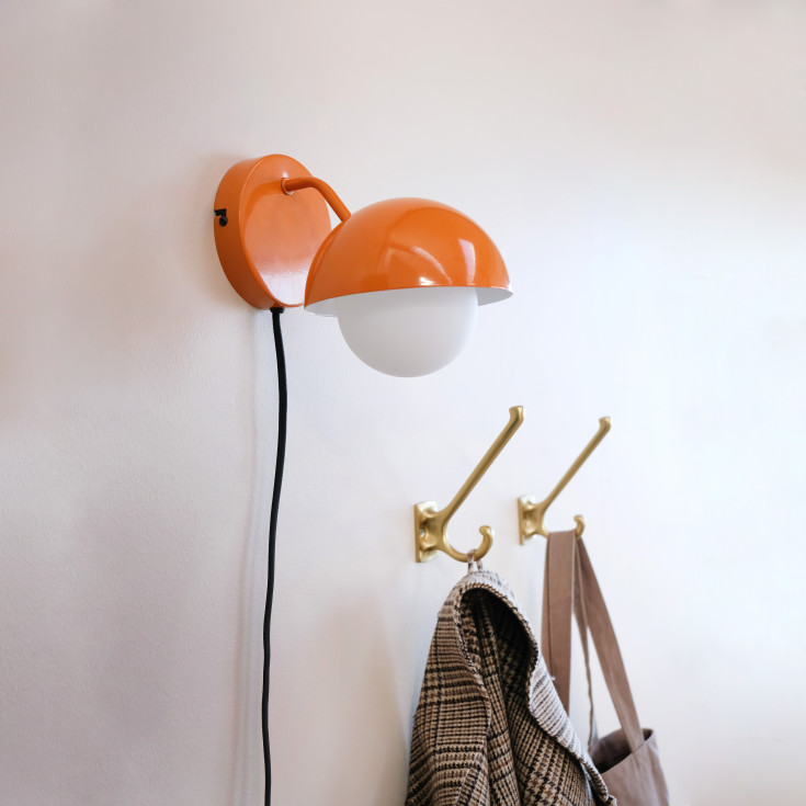 Dyberg Larsen Rose vegglampe, oransje