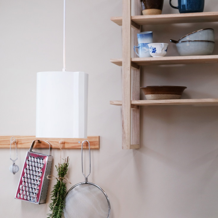 Dyberg Larsen Wum pendellampe, hvit, Ø16 cm