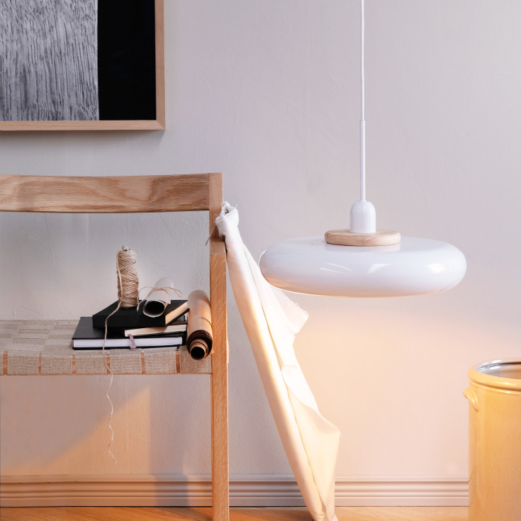 Dyberg Larsen Planet pendellampe, hvit