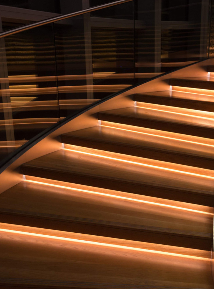 Hilux RGBW LED bånd, 16W, 2700K, 5 meter