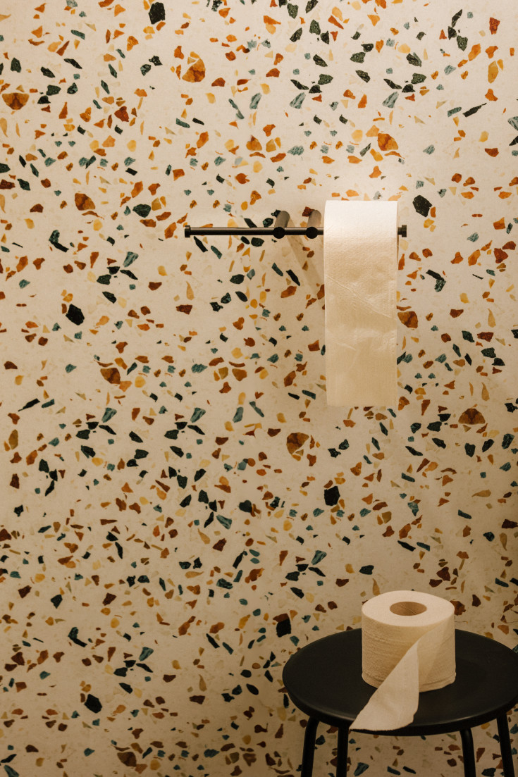 Cosmic Logic toiletrulleholder, mat sort