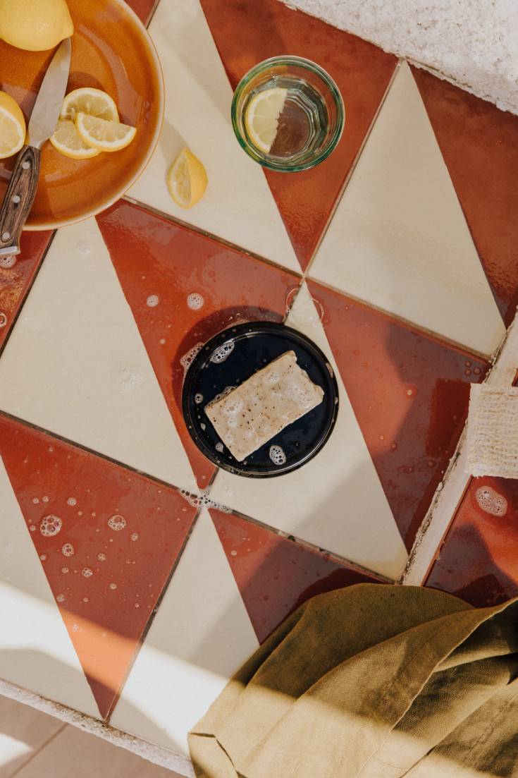 Cosmic Geyser sæbeskål, mat sort