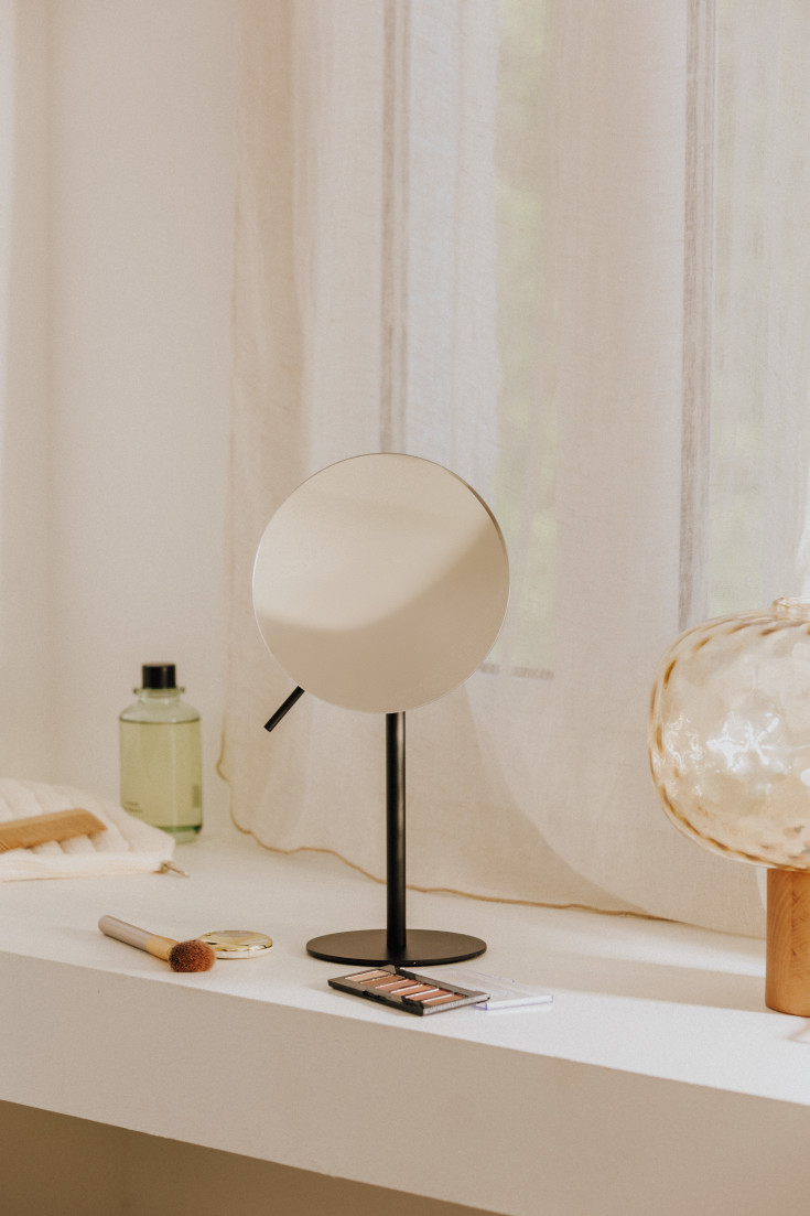 Cosmic Essentials makeup spejl, Ø17,1 cm, mat sort