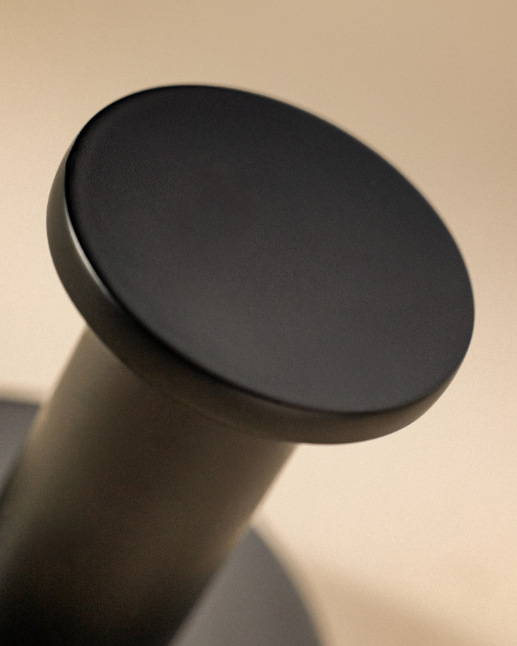 Cosmic Architect S+ håndklædekrog, børstet sort pvd