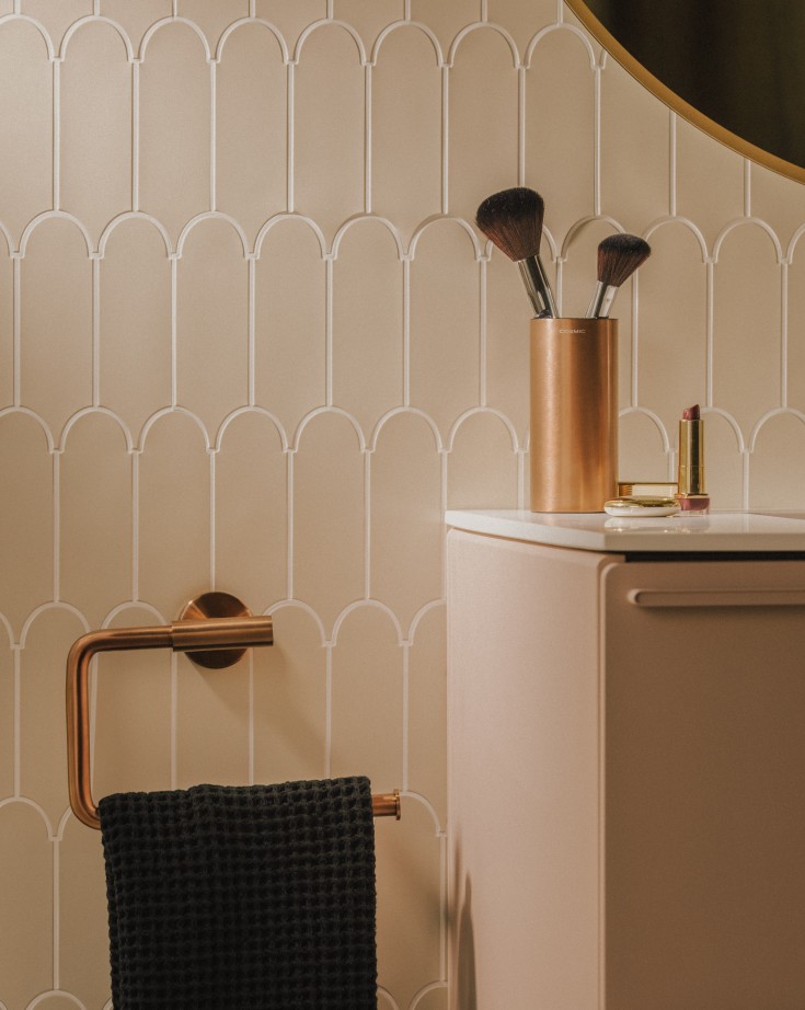 Cosmic Architect S+ håndklædeholder, 23,6 cm, børstet kobber pvd