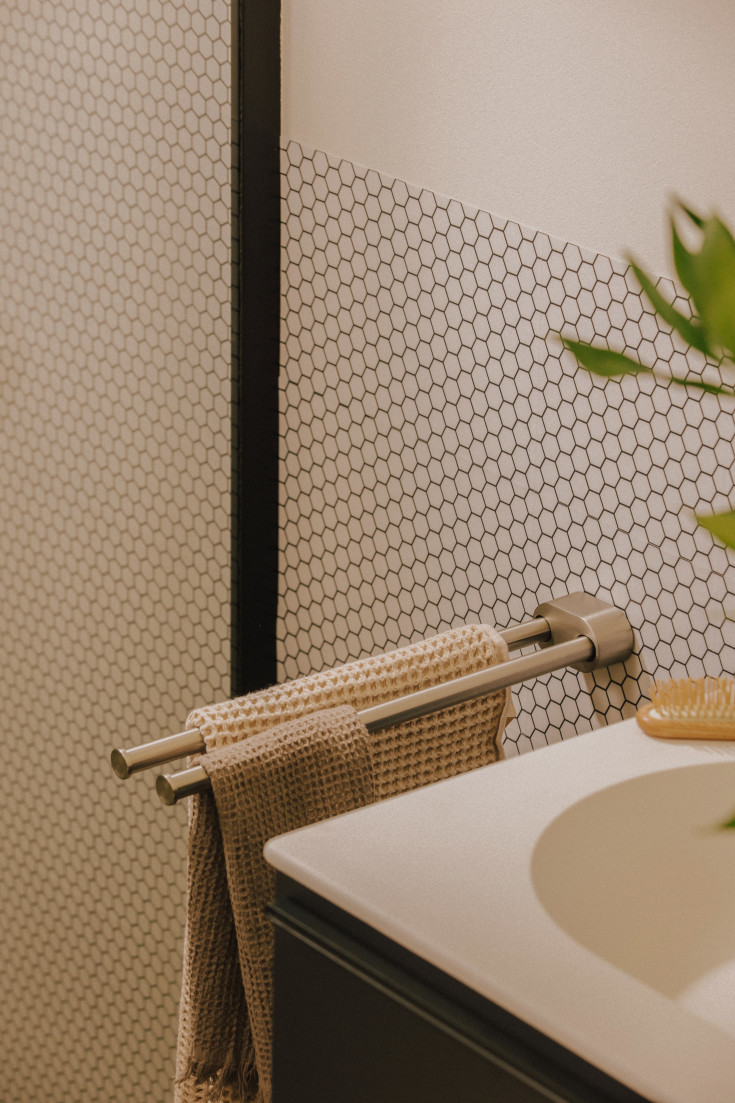 Cosmic Architect S+ håndkleholder, rustfritt stål