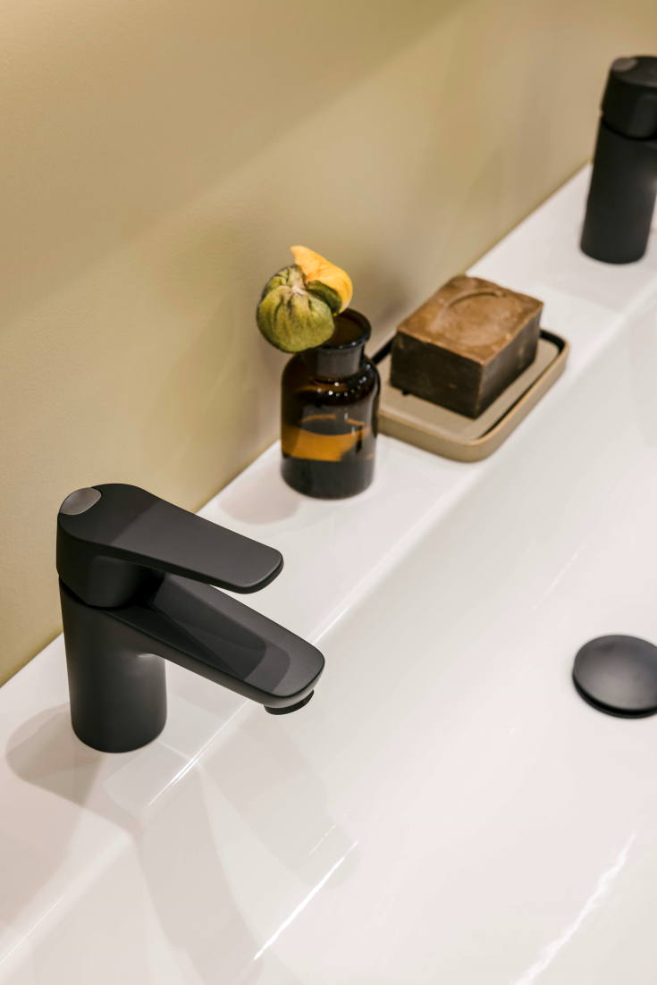 Oras Vega Eco tvättställsblandare, matt svart