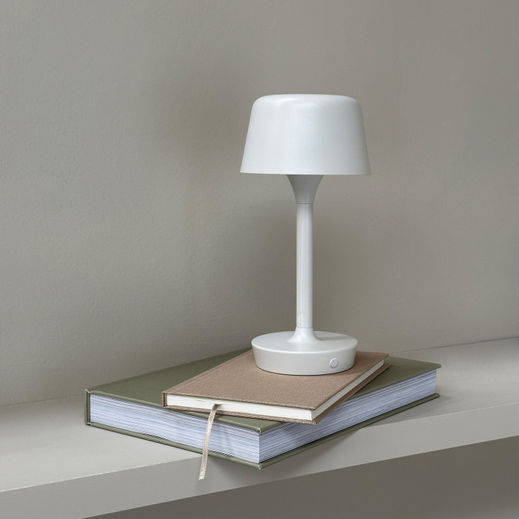 Dyberg Larsen Flow oppladbar bordlampe, beige