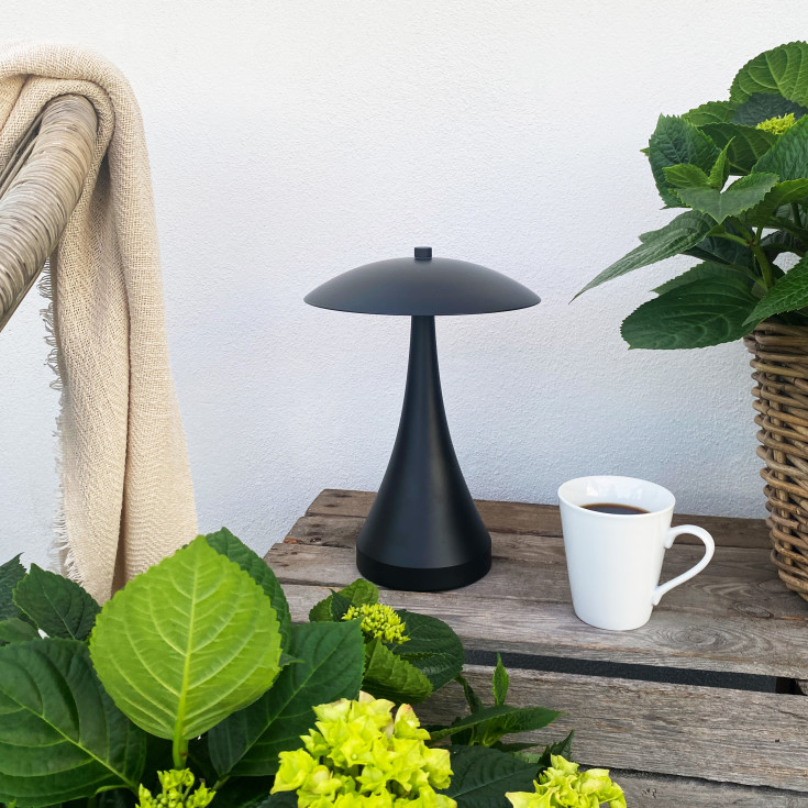 Dyberg Larsen Vienna oppladbar bordlampe, sort