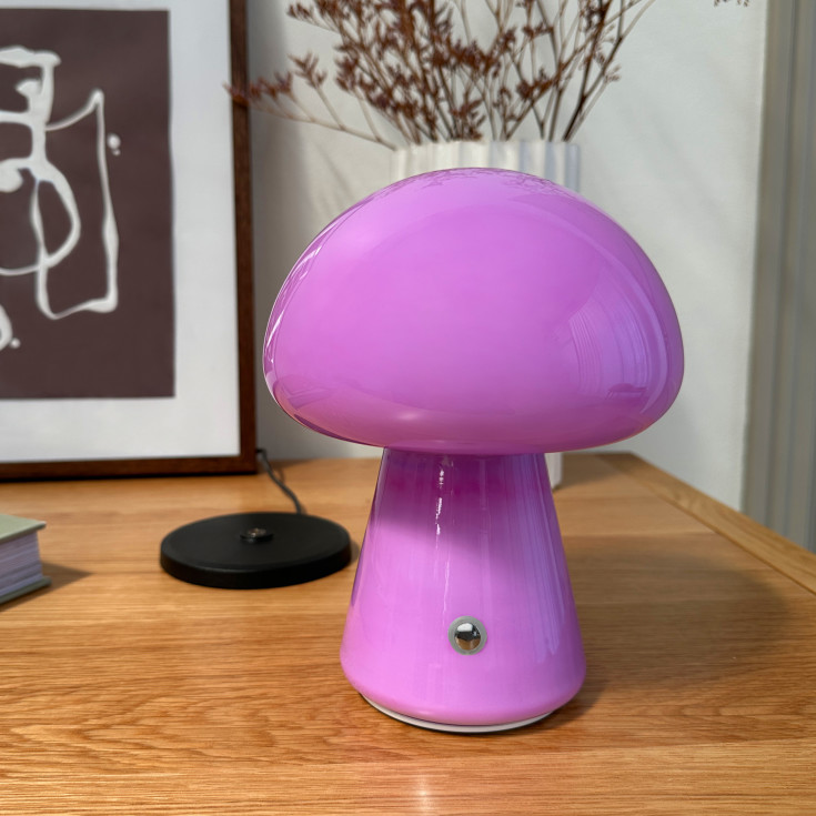 Dyberg Larsen Morkel Mushroom oppladbar LED-bordlampe lilla