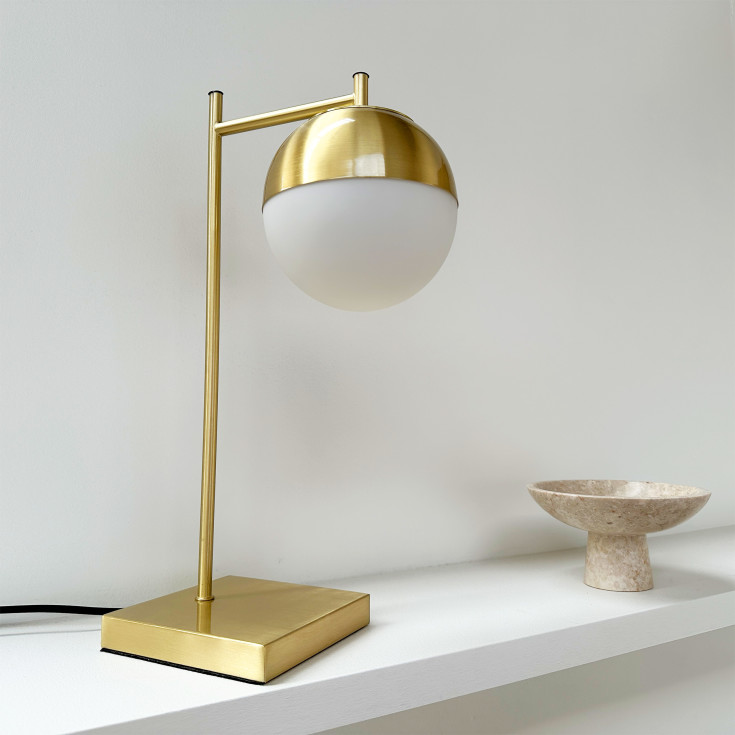 Dyberg Larsen Caen bordlampe