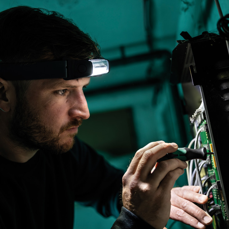 Genopladelig pandelampe I-VIEW FOR LIFE, 400 lumen