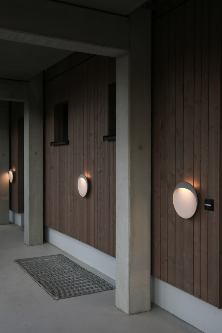 Louis Poulsen Flindt vägglampa utomhus, 3000K, svart, Ø30 cm