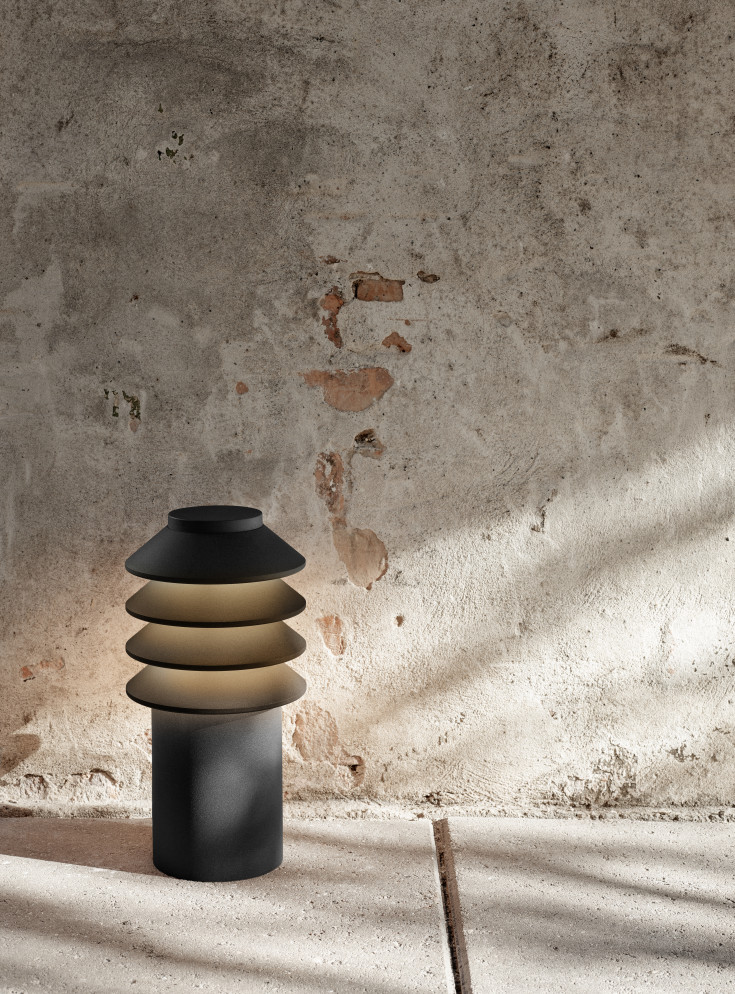 Louis Poulsen Bysted Garden pullert, pigg, svart, lav