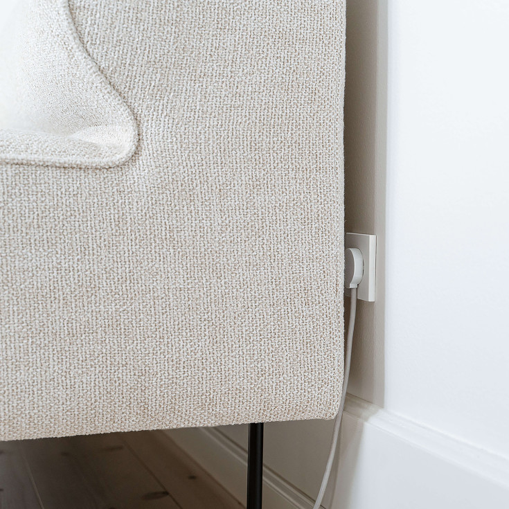 Normkontakt Schuko M/J, vinkel, rund, flat, matt hvit