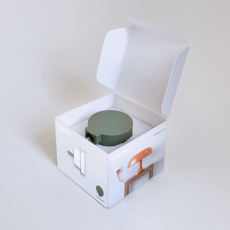 Normkontakt Schuko M/J, vinkel, rund, flat, grønn