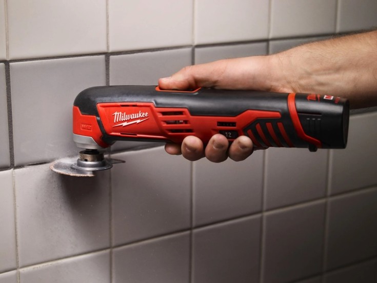 Milwaukee M12 kompakt multicutter, u. batteri