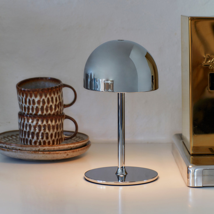 Sirius Tim genopladelig bordlampe, krom, 22 cm