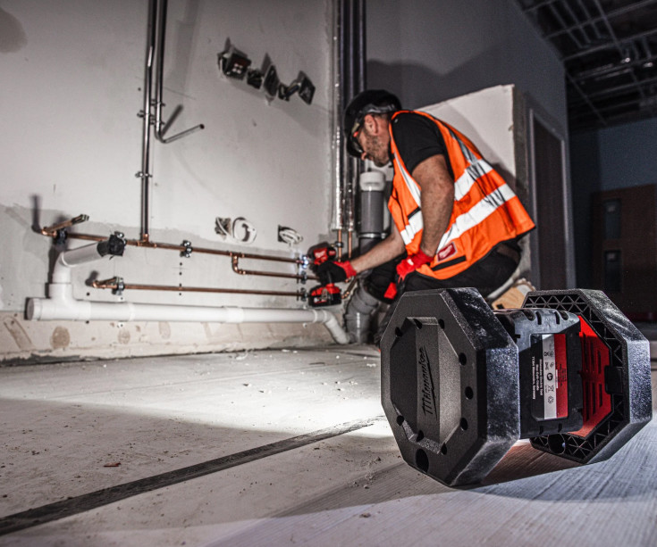 Milwaukee M18 AL-0 LED arbeidslampe, uten batteri