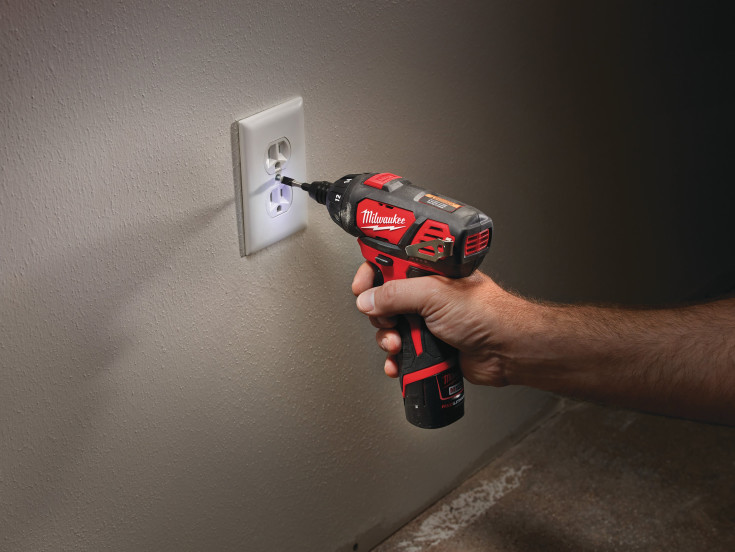 Milwaukee M12 Compact borskrutrekker, uten batteri