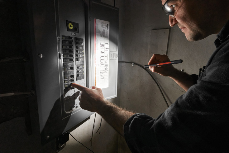 Milwaukee TrueView Powerpack IR HL450250 lygtesæt