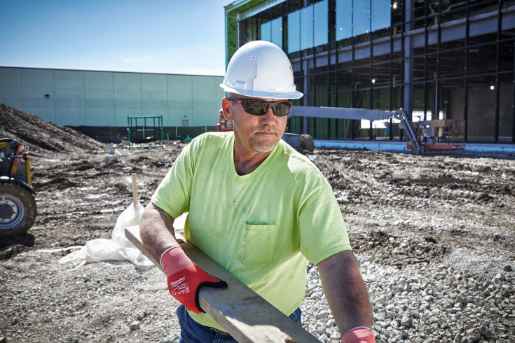 Milwaukee Performance sikkerhetsbrille, tonet glass