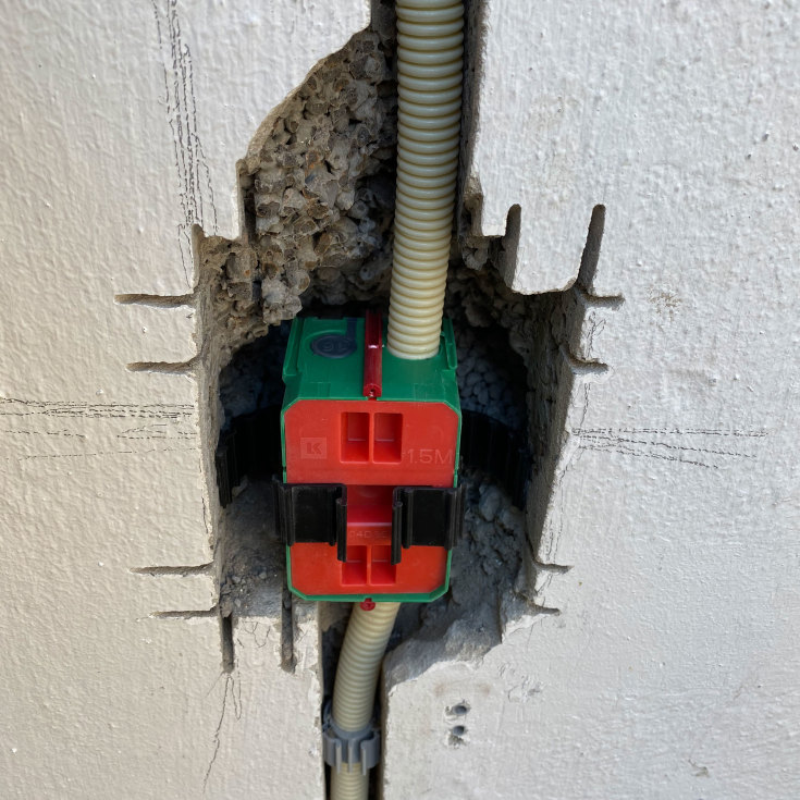 10 stk Clips til indmuringsdåse