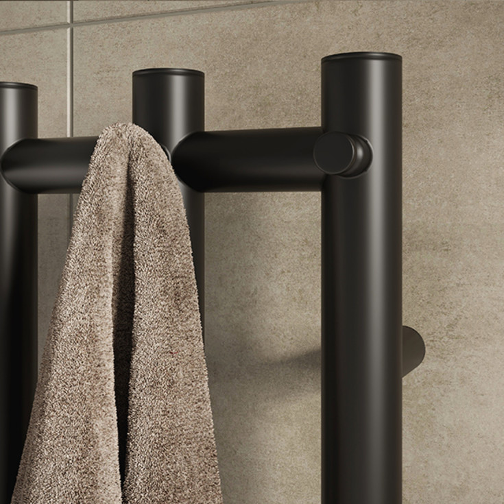 Strømberg Leno håndkletørker, el, 125x28 cm, matt sort