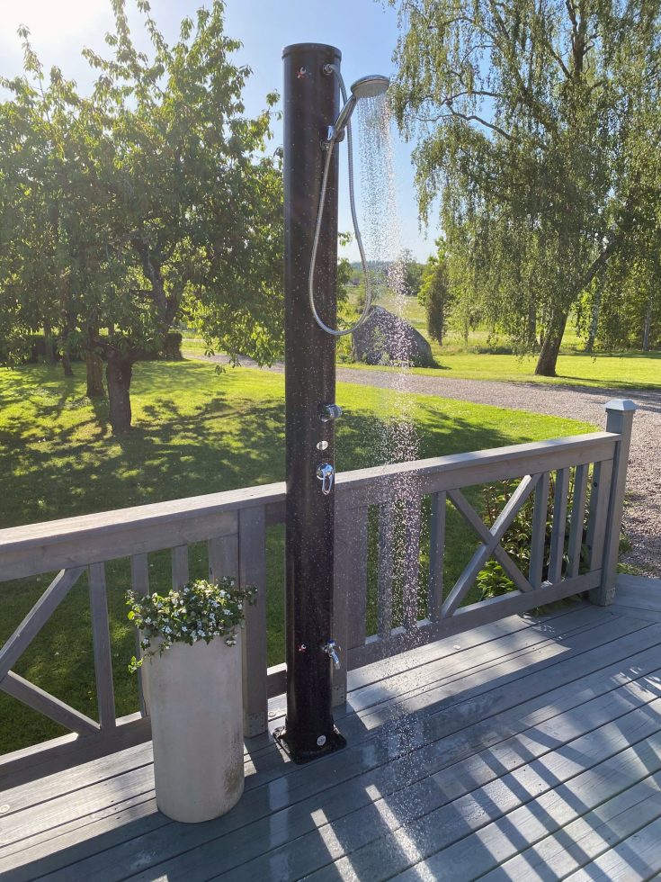 Demerx Sunny 40-1 utomhusdusch, soluppvärmd, 40 liter, svart