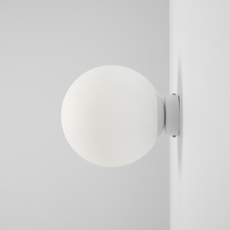 Aldex Ball vegglampe, hvit, Ø20 cm