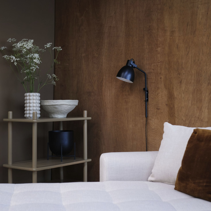 Dyberg Larsen Coast væglampe, sort