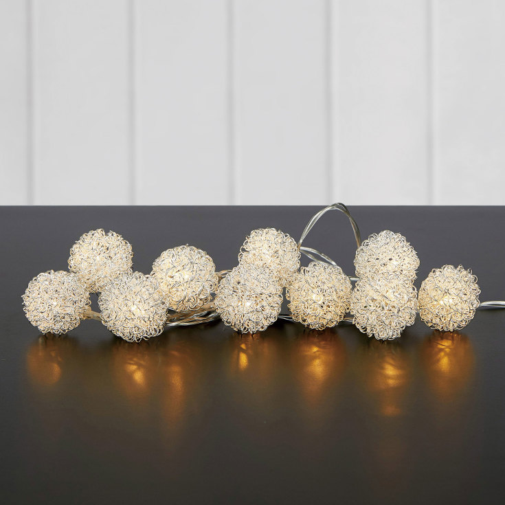 Markslöjd Marcus lyskæde med 10 kugler, batteri, 9 meter