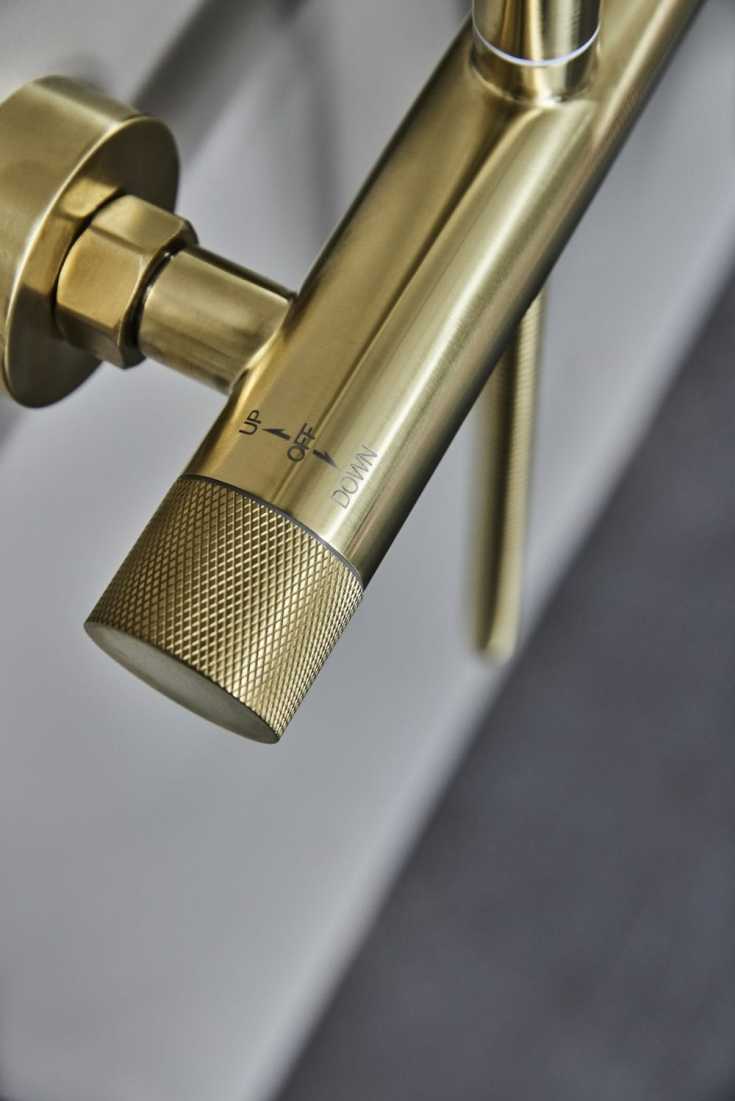 Cassøe T8 brusesæt, børstet messing